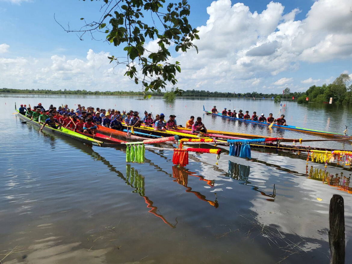 ภาพบรรยากาศ พิธีเปิดประเพณีบุญแข่งเรือประจำปี 2566บ้านเลิงทอง ต.นาข่า อ.เมือง จ.อุดรธานี